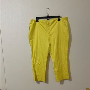 Worthington Yellow Cropped Pants
